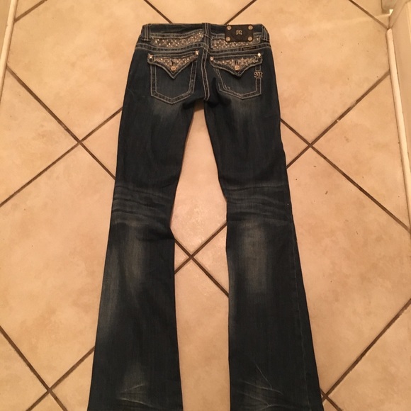 Nice pair of Miss me jeans size 26 Navy blue - Picture 2 of 3